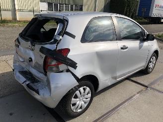 Toyota Yaris 1.0i AIRCO picture 4