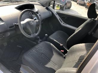 Toyota Yaris 1.0i AIRCO picture 6