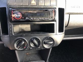 Volkswagen Polo 14i 16v 5 drs AIRCO picture 8