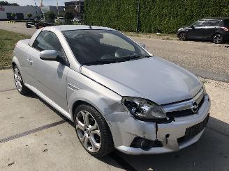 Opel Tigra 14i 16v 88000 km picture 3