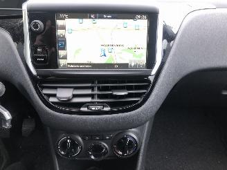 Peugeot 208 1.2i 60kW E6 Airco, Navi picture 8