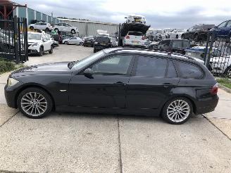 skadebil auto BMW 3-serie 318i Touring 2007/9