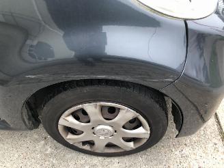 Peugeot 107 5 drs Airco picture 9