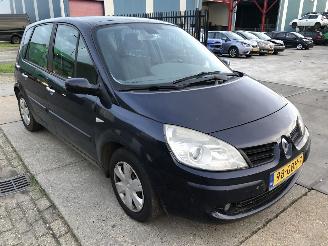Renault Scenic 16i 16v picture 3