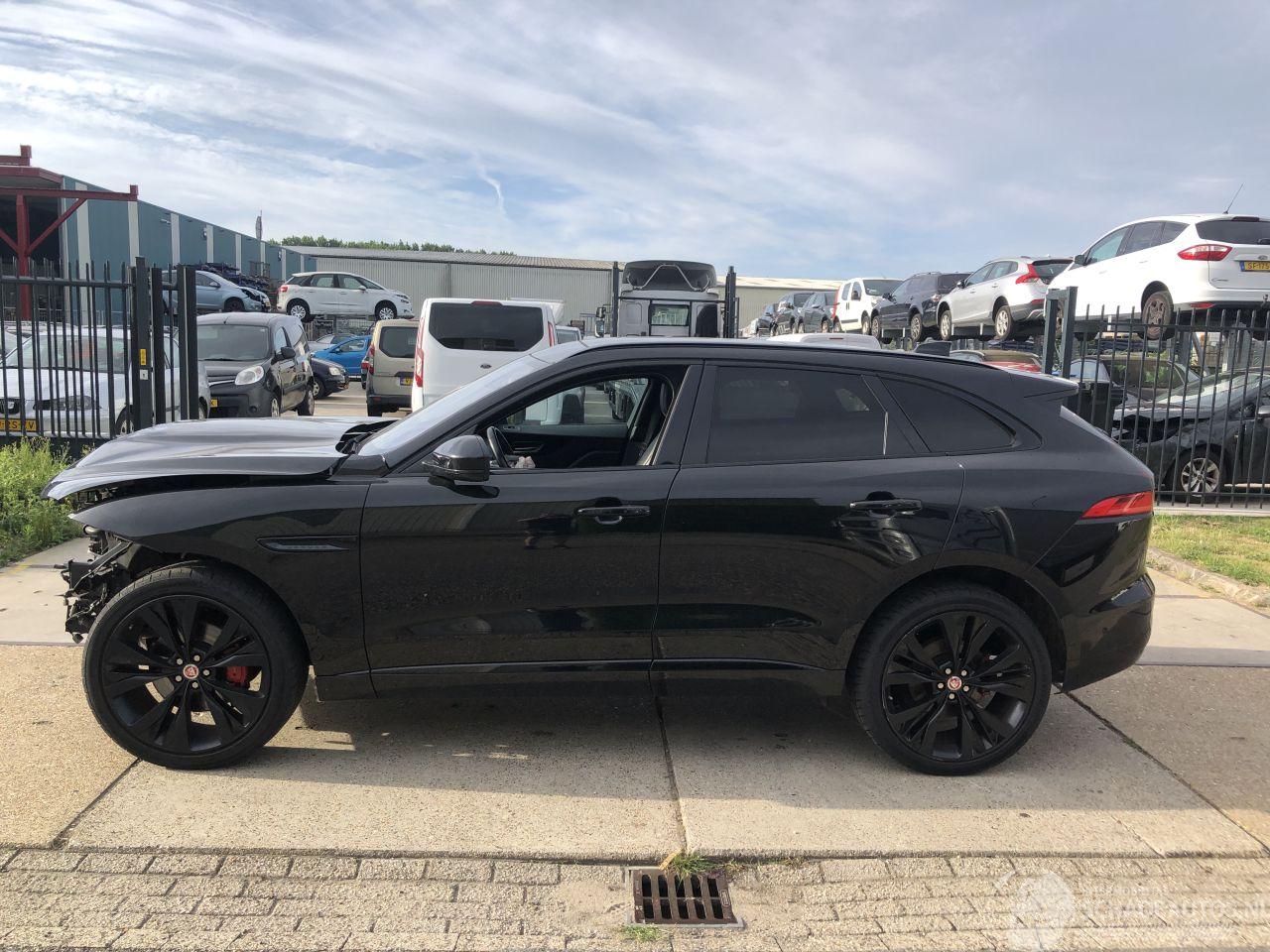 Jaguar F-Pace S 3.0D AWD 221kW E6