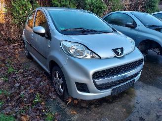 demontáž osobní automobily Peugeot 107  2012/4