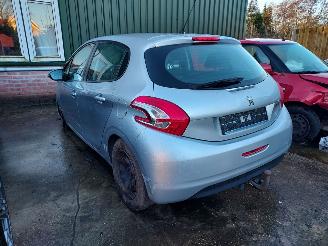 Sloopauto Peugeot 208  2013/1