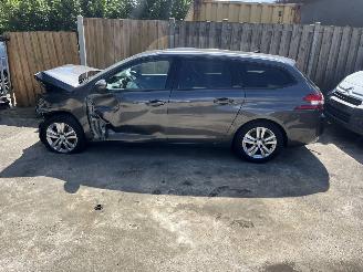 Peugeot 308 1.2 puretech picture 2