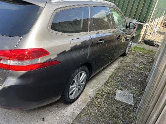 Peugeot 308 1.2 puretech picture 6