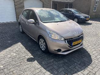 Peugeot 208 1.4 vti picture 7