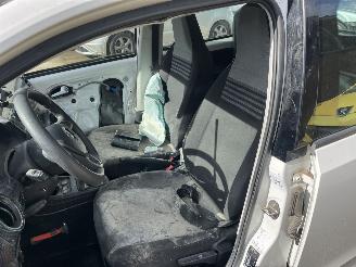 Volkswagen Up!  picture 8