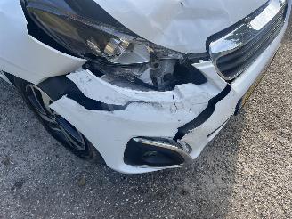 Peugeot 108  picture 22