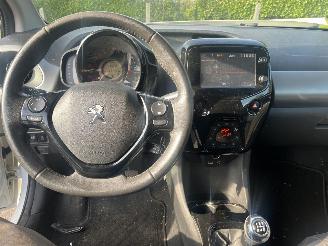 Peugeot 108  picture 12