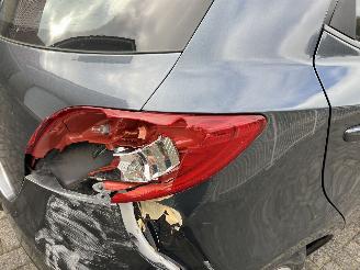 Mazda 2  picture 19