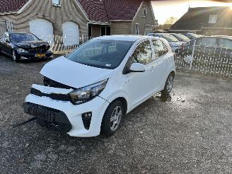 Vaurioauto  passenger cars Kia Picanto  2023/11