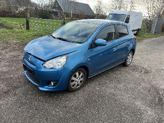 krockskadad bil auto Mitsubishi Space-star  2014/10