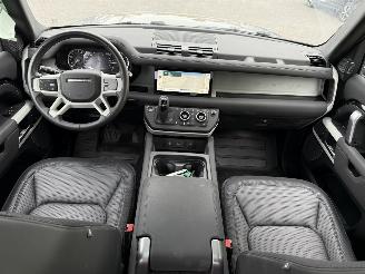 Land Rover Defender X-Dynamic / 4WD / 3.0 Diesel / Automaat / Panorama picture 12