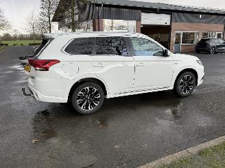 Mitsubishi Outlander 2.0 Executive Edition / Automaat / AWD picture 3