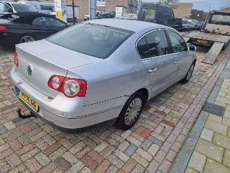 Volkswagen Passat 2.0 fsi comfortline picture 5