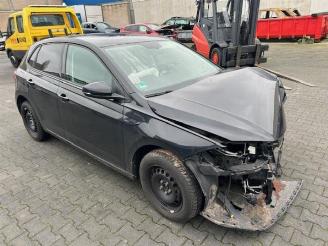 Vrakbiler auto Volkswagen Polo Polo VI (AW1), Hatchback 5-drs, 2017 1.0 MPi 12V 2017