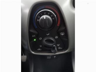 Toyota Aygo Aygo (B40), Hatchback, 2014 1.0 12V VVT-i picture 12