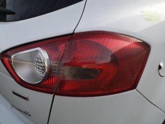 Ford Kuga  picture 9