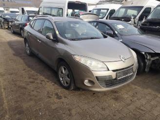 demontáž osobní automobily Renault Mégane Megane III Grandtour (KZ), Combi 5-drs, 2008 / 2016 1.5 dCi 110 2010