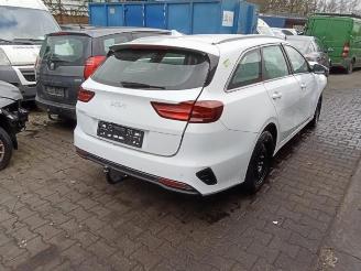 Kia Cee d Ceed Sportswagon (CDF), Combi 5-drs, 2018 1.6 CRDi 16V 115 Eco-Dynamics+ picture 2