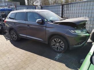demontáž osobní automobily Mitsubishi Outlander Outlander (GF/GG), SUV, 2012 / 2022 2.2 DI-D 16V Clear Tec 4x2 2016