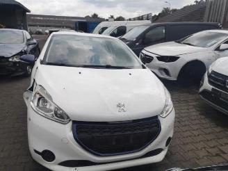 demontáž osobní automobily Peugeot 208 208 I (CA/CC/CK/CL), Hatchback, 2012 / 2019 1.0 Vti 12V PureTech 2015