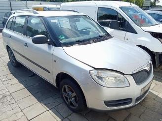 demontáž osobní automobily Skoda Fabia Fabia II Combi, Combi 5-drs, 2007 / 2015 1.2i 12V 2009/3
