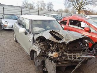 Dezmembrări autoturisme Mini Cooper Mini (F55), Hatchback 5-drs, 2013 1.5 12V Cooper 2016