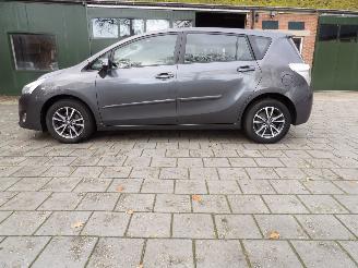 skadebil auto Toyota Verso 1.6 2013/5