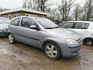 demontáž osobní automobily Opel Corsa 1.2-16V Maxx 2004/4