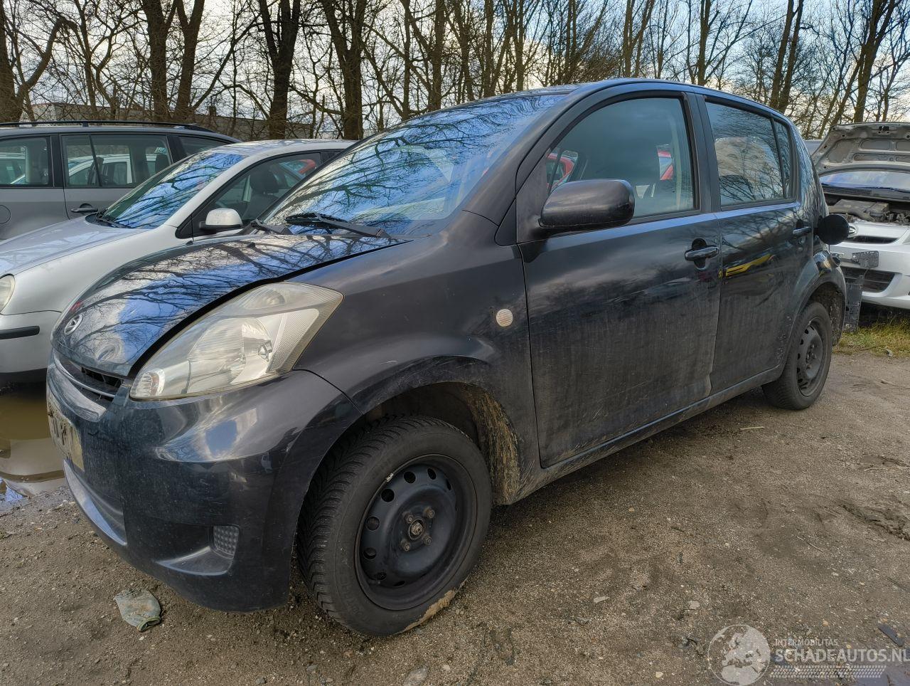 Daihatsu Sirion 2 1.0-12V Premium