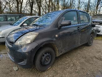 demontáž osobní automobily Daihatsu Sirion 2 1.0-12V Premium 2007/10