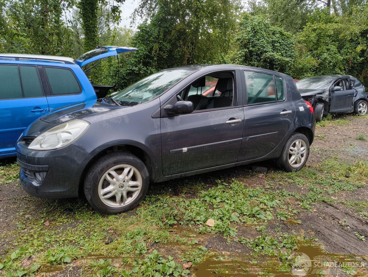 Renault Clio 1.6-16V Dynamique S