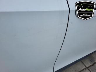 Volkswagen ID.3 ID.3 (E11/E12), Hatchback 5-drs, 2019 First, Life, Pro 58 kWh picture 13