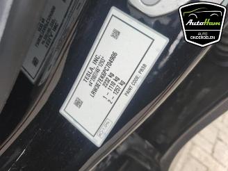 Tesla Model 3  picture 10