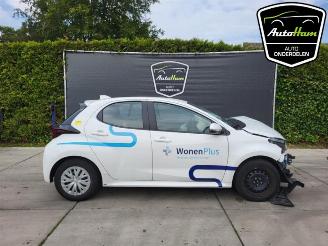 demontáž osobní automobily Toyota Yaris Yaris IV (P21/PA1/PH1), Hatchback, 2020 1.5 12V Hybrid 115 2022/4