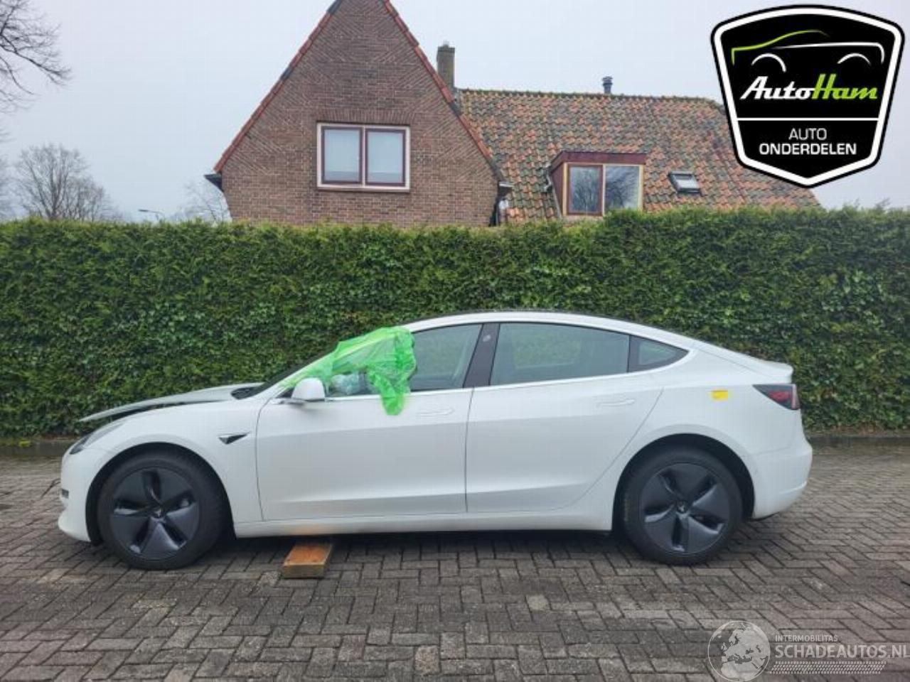 Tesla Model 3 Model 3, Sedan, 2017 EV AWD