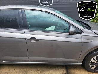 Volkswagen Polo Polo VI (AW1), Hatchback 5-drs, 2017 1.0 MPI 12V picture 3