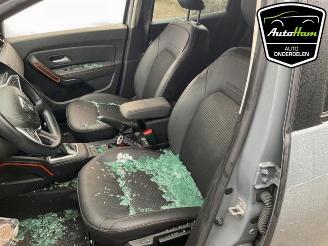 Dacia Duster Duster (SR), SUV, 2017 / 2024 1.0 TCE 100 Bi-Fuel, Eco-G 12V picture 13