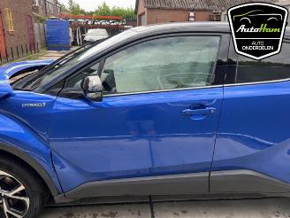 Toyota C-HR C-HR (X1,X5), SUV, 2016 2.0 16V Hybrid picture 14