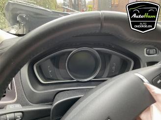 Volvo V-40 V40 (MV), Hatchback 5-drs, 2012 / 2019 2.0 T3 16V picture 10