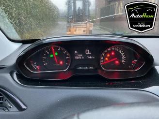 Peugeot 208 208 I (CA/CC/CK/CL), Hatchback, 2012 / 2019 1.2 Vti 12V PureTech 82 picture 11