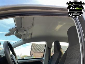 Volkswagen Up! Up! (121), Hatchback, 2011 1.0 12V 60 picture 17