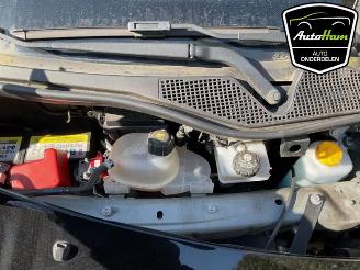 Renault Twingo Twingo III (AH), Hatchback 5-drs, 2014 1.0 SCe 70 12V picture 15