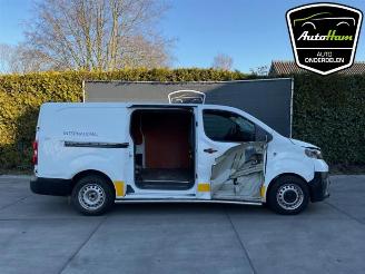Auto da rottamare Toyota ProAce ProAce, Van, 2016 1.6 D-4D 95 16V Worker 2019/6
