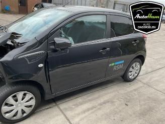 Peugeot 108 108, Hatchback, 2014 1.0 12V VVT-i picture 5